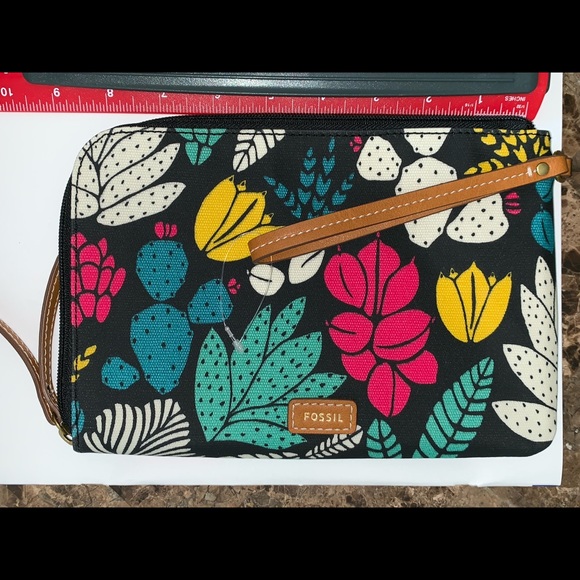 Fossil Large Tropical Wristlet NWOT - Picture 2 of 8